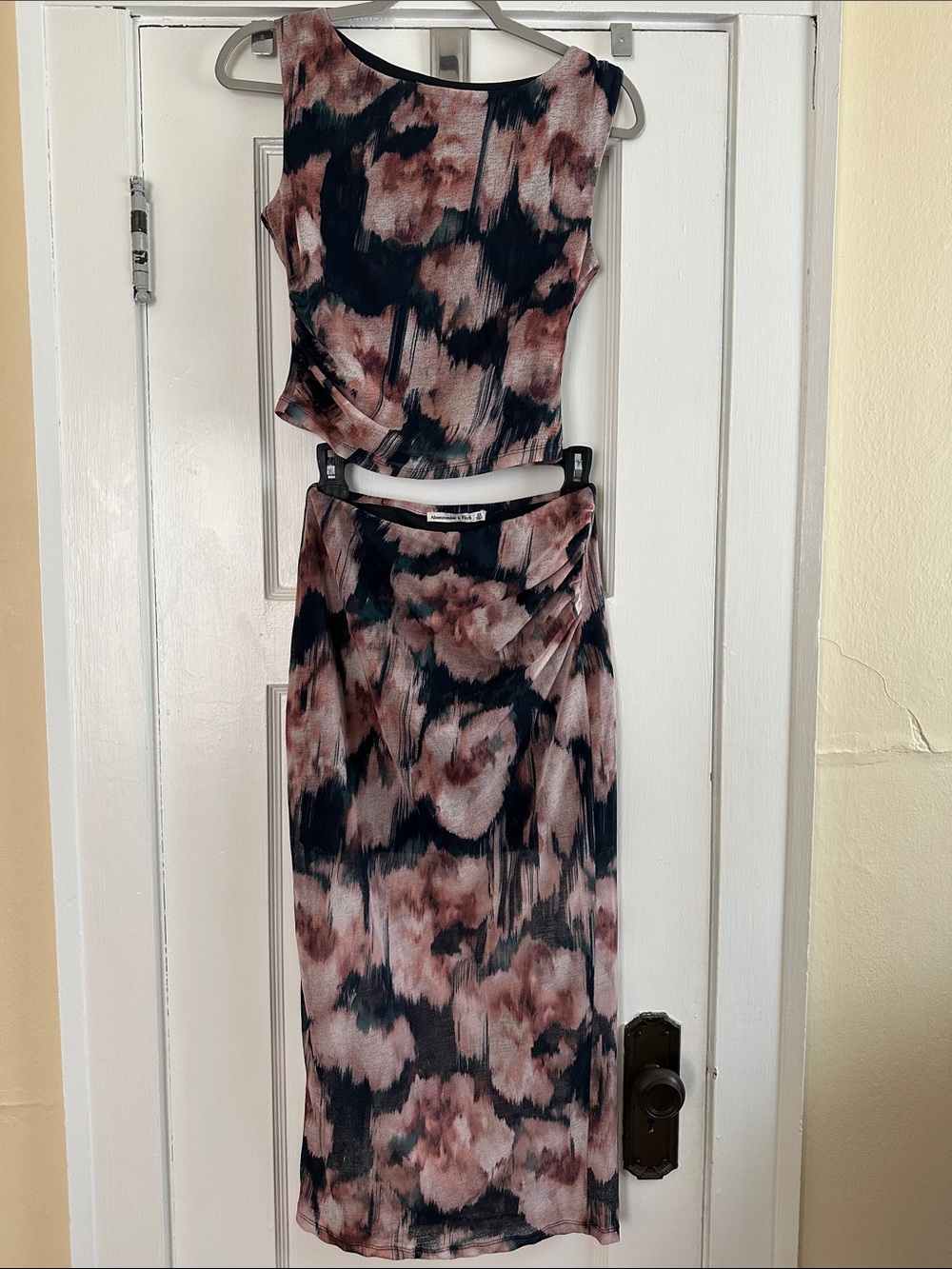 Sleeveless Floral Print Midi Skirt Matching Set- Pink & Black